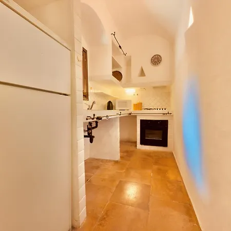 Apartment Alba Ruja 2 *