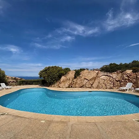 Alba Ruja 2 With Pool Close To Amenities 아파트 포르투 세르보